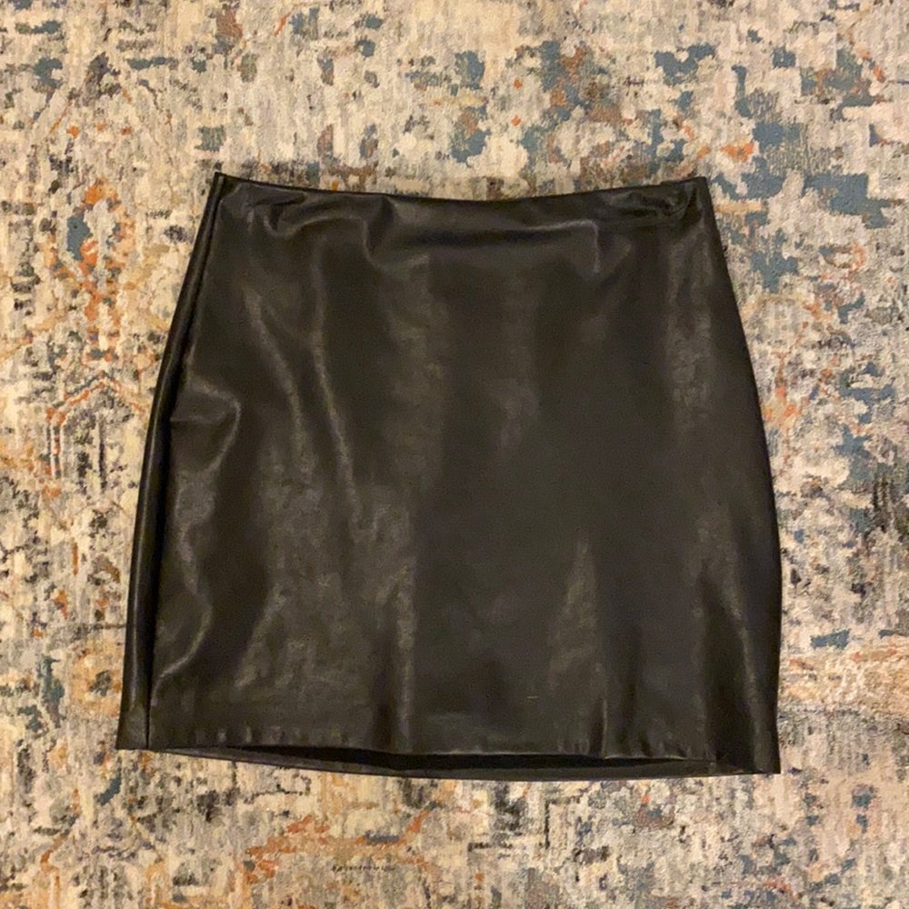 Aritzia Wilfred Leather Mini Skirt